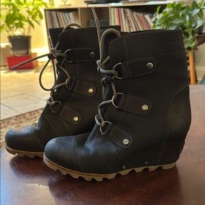 Sorel Women's Black Wedge Boots